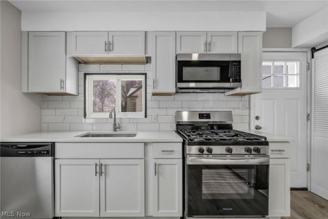 4131 W 145th Street Cleveland OH 44135