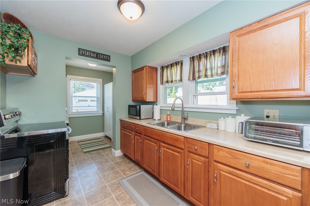 796 Graceland Avenue Barberton OH 44203