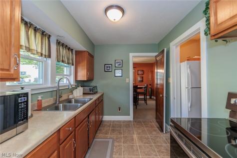 796 Graceland Avenue Barberton OH 44203