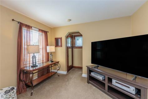 796 Graceland Avenue Barberton OH 44203
