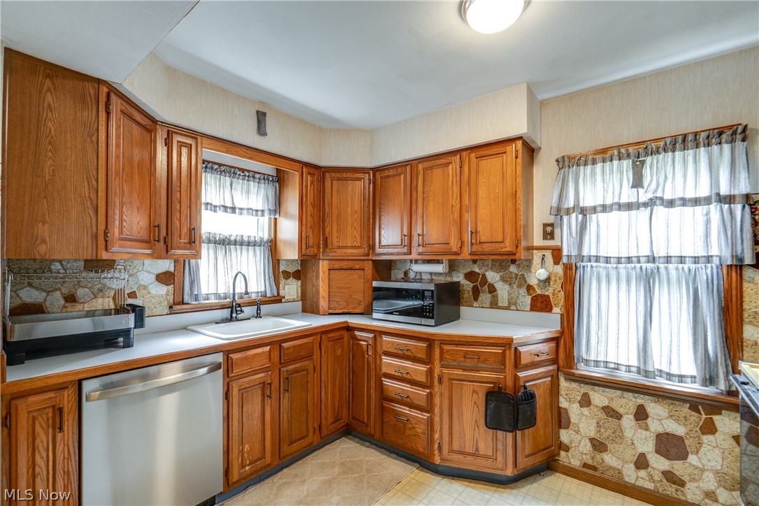 763 Lindsay Avenue Akron OH 44306