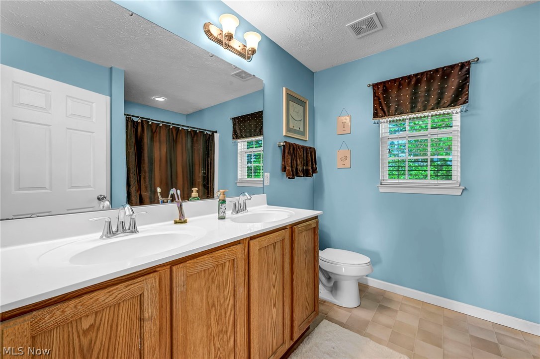 2663 Ambridge Drive Avon OH 44011
