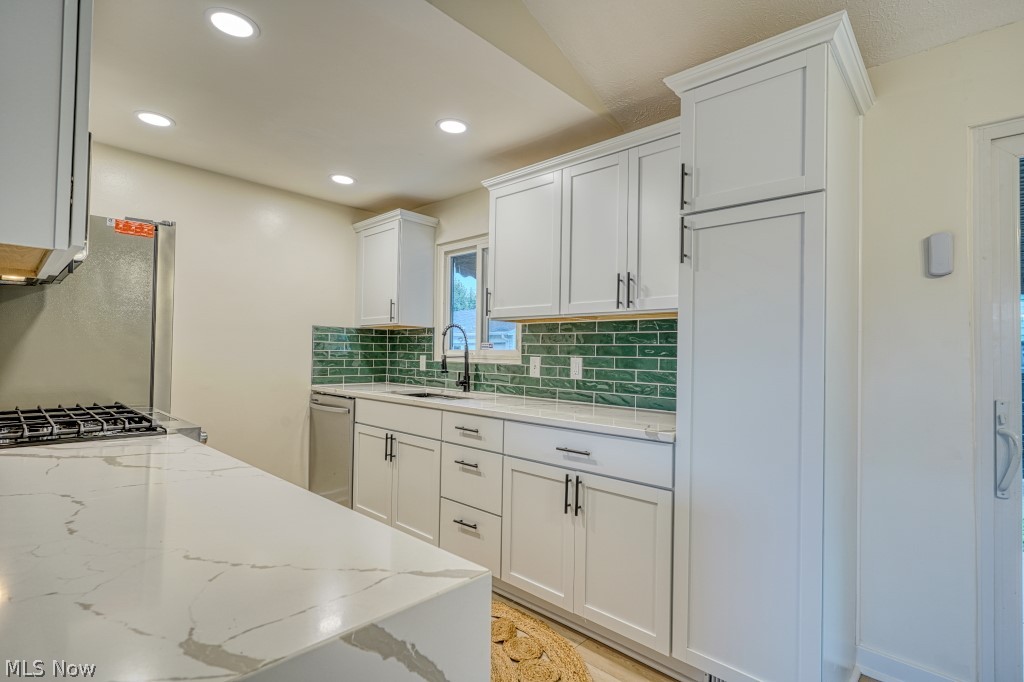 15713 Holland Road Brook Park OH 44142