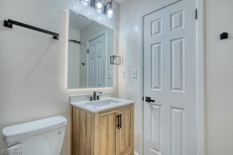 15713 Holland Road Brook Park OH 44142