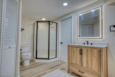 15713 Holland Road Brook Park OH 44142