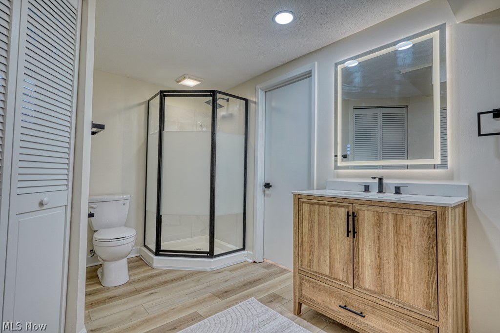 15713 Holland Road Brook Park OH 44142