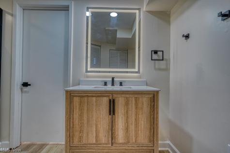 15713 Holland Road Brook Park OH 44142
