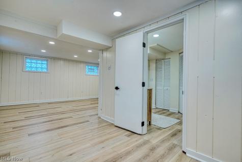 15713 Holland Road Brook Park OH 44142