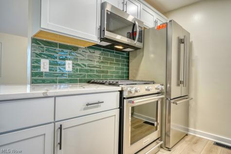 15713 Holland Road Brook Park OH 44142