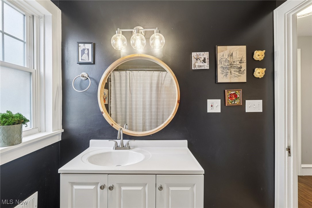 3593 Tullamore Road University Heights OH 44118