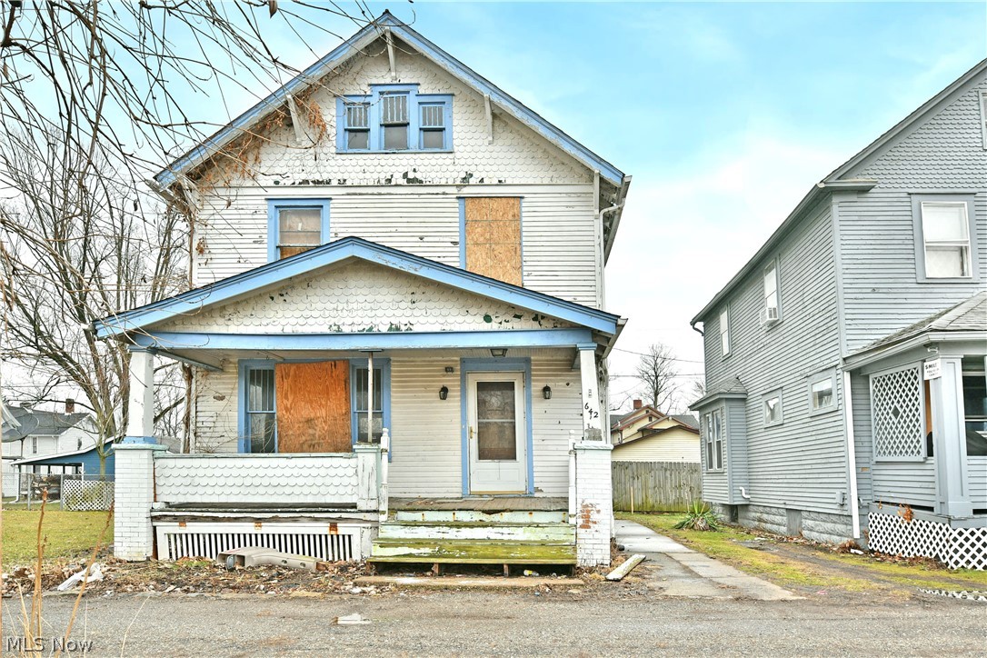 642 St Clair Avenue Warren OH 44483