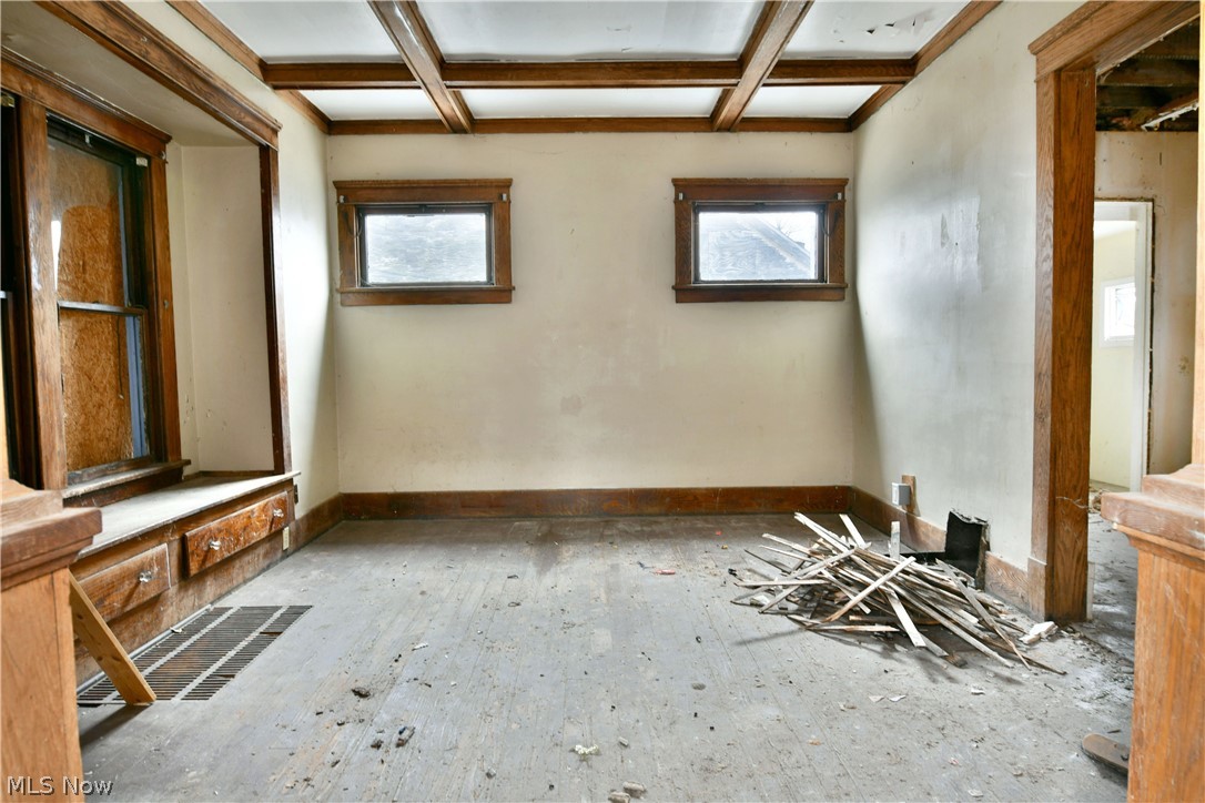 642 St Clair Avenue Warren OH 44483