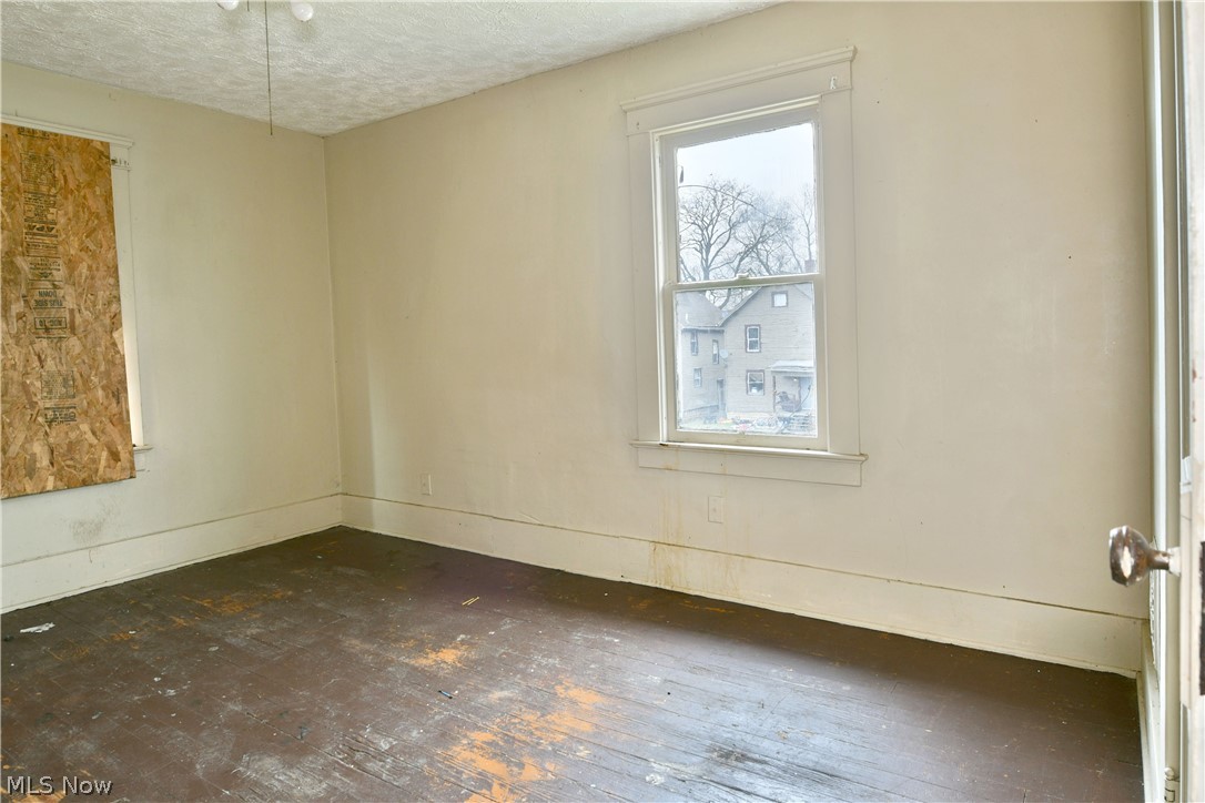 642 St Clair Avenue Warren OH 44483