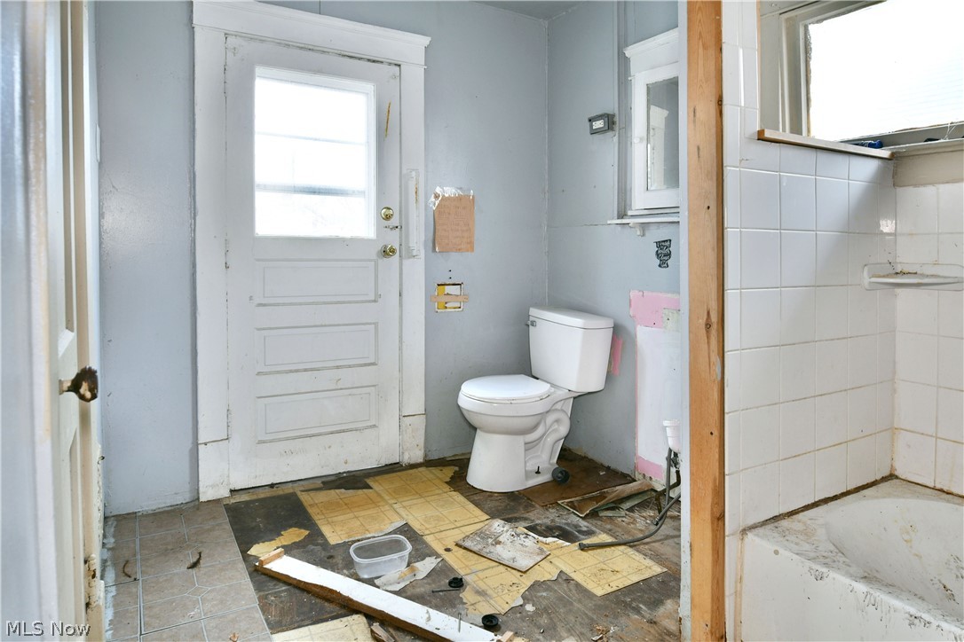 642 St Clair Avenue Warren OH 44483