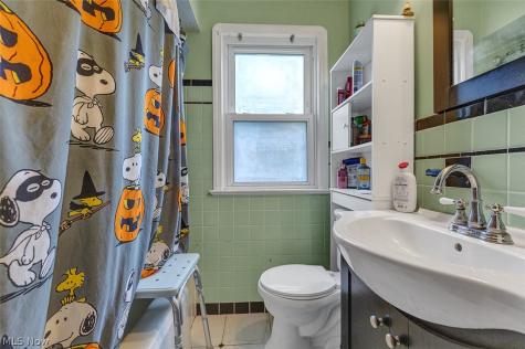 4427 Albertly Avenue Parma OH 44134