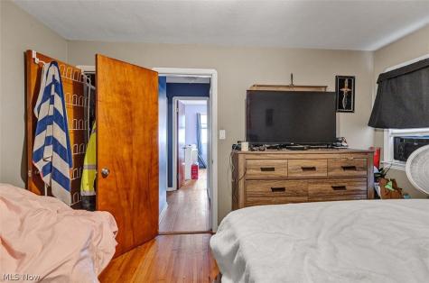 4427 Albertly Avenue Parma OH 44134