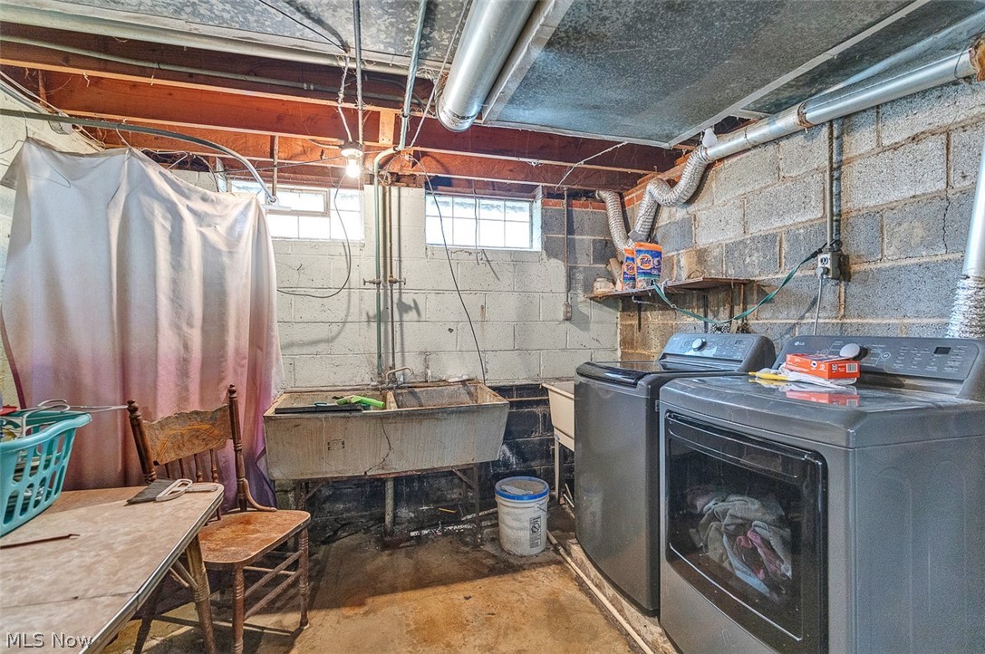 4427 Albertly Avenue Parma OH 44134