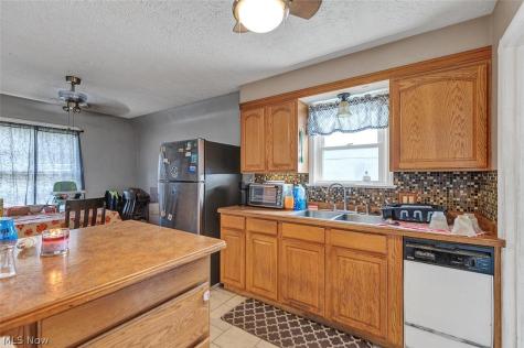 4427 Albertly Avenue Parma OH 44134