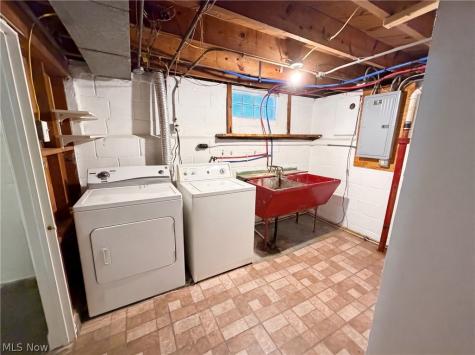 845 E 232nd Street Euclid OH 44123
