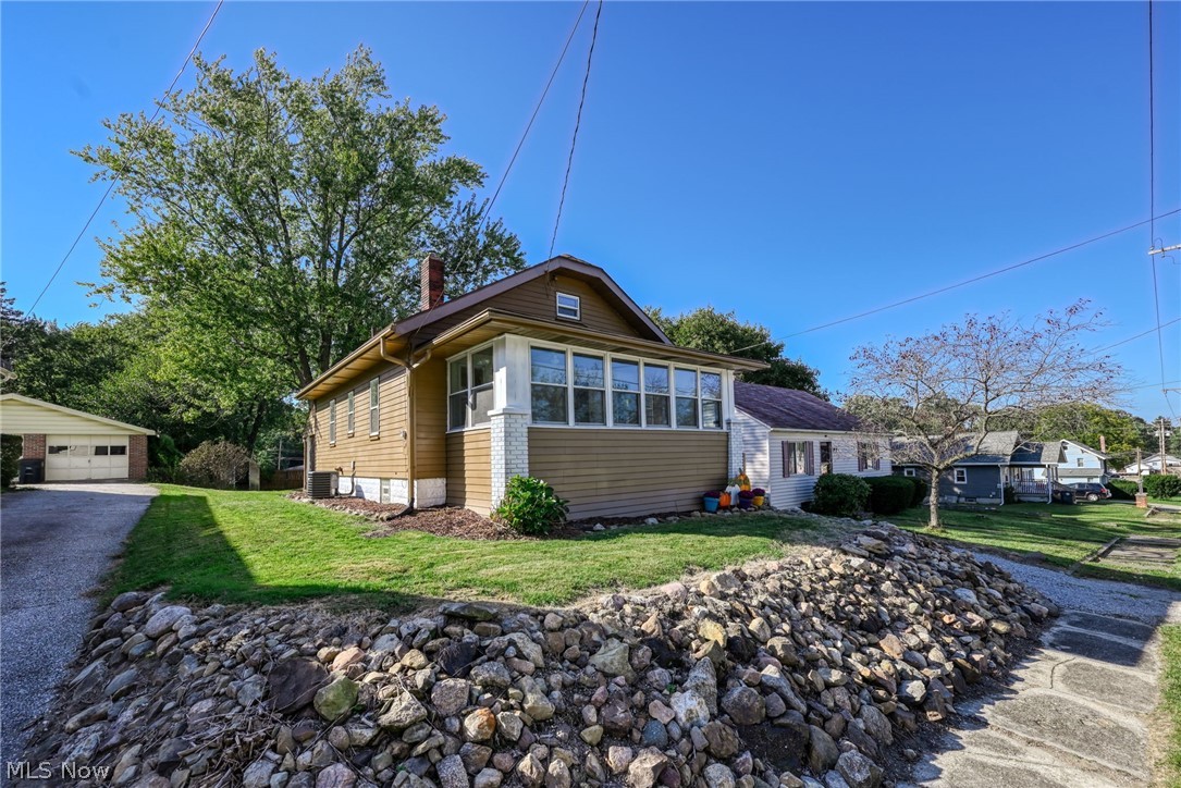 720 Utica Avenue Akron OH 44312