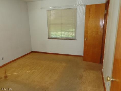 6237 Chestnut Hills Drive Parma OH 44129