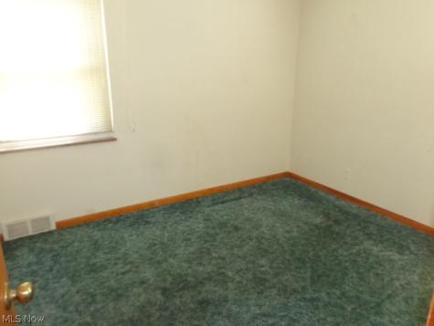 6237 Chestnut Hills Drive Parma OH 44129