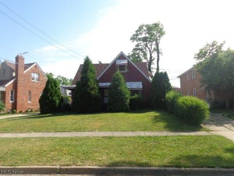 6237 Chestnut Hills Drive Parma OH 44129