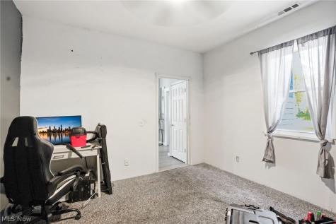 622 Riverside Boulevard Eastlake OH 44095