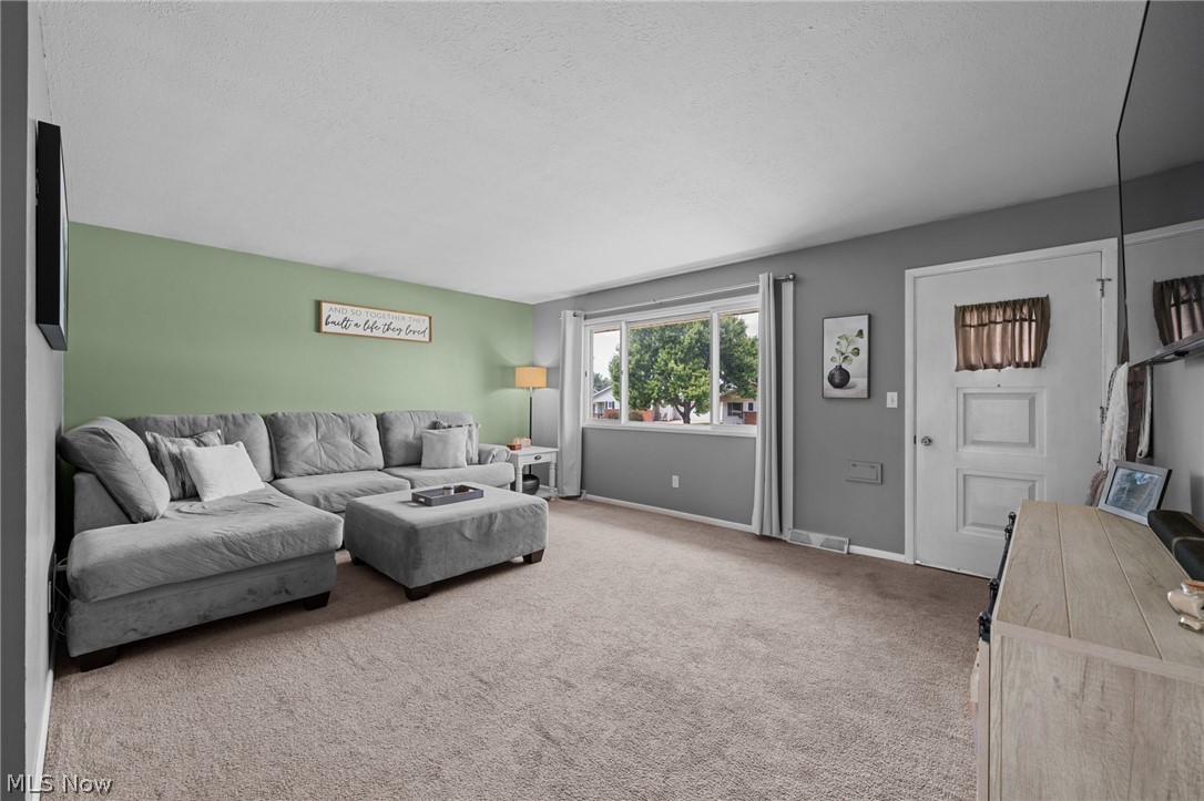 9011 Roedean Drive Parma OH 44129