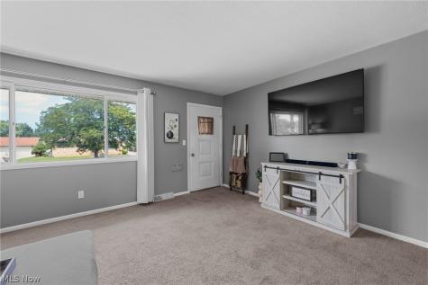 9011 Roedean Drive Parma OH 44129