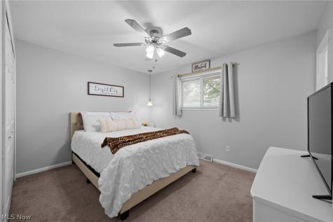 9011 Roedean Drive Parma OH 44129