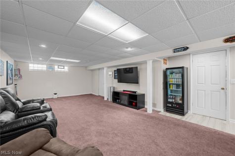 9011 Roedean Drive Parma OH 44129