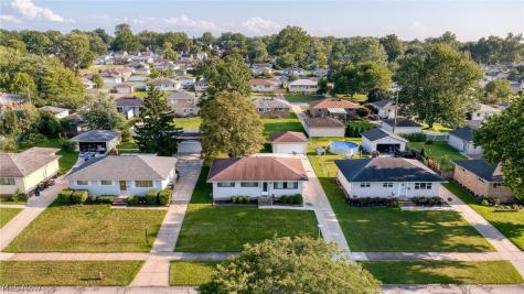 9011 Roedean Drive Parma OH 44129