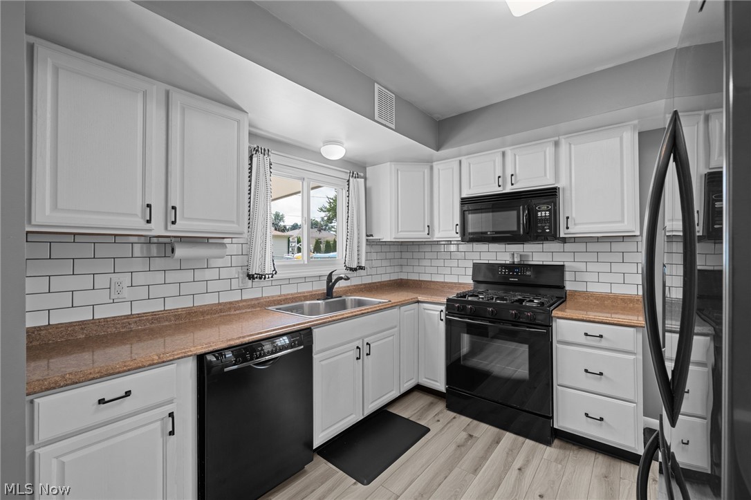 9011 Roedean Drive Parma OH 44129