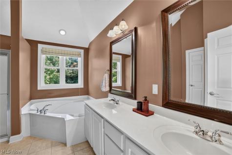 9336 W Hampton Drive North Royalton OH 44133