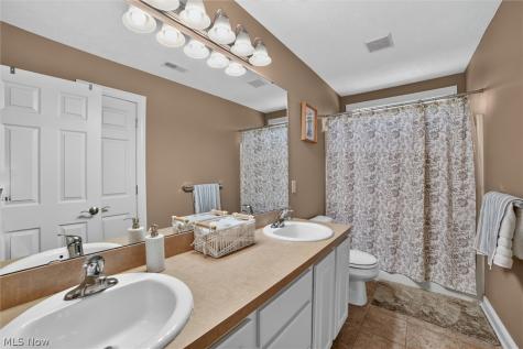 9336 W Hampton Drive North Royalton OH 44133