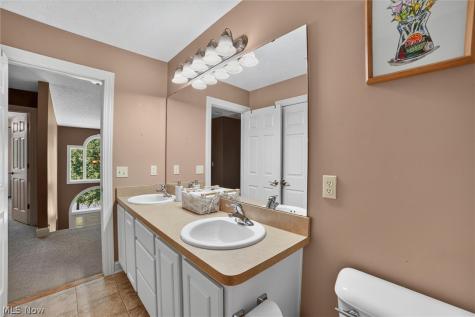 9336 W Hampton Drive North Royalton OH 44133