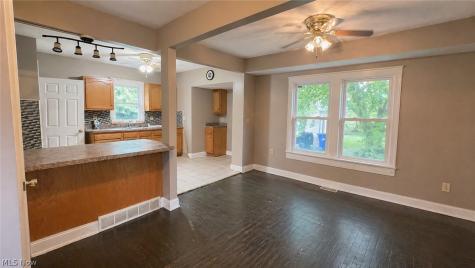 15002 Upton Avenue Cleveland OH 44110