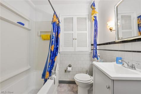 6244 Eavenson Road Brook Park OH 44142