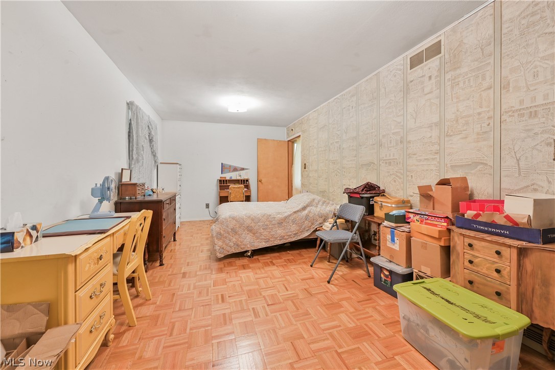 6244 Eavenson Road Brook Park OH 44142