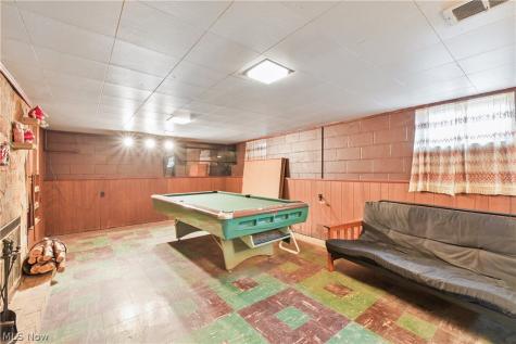 6244 Eavenson Road Brook Park OH 44142