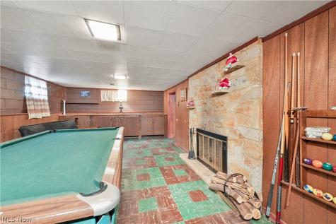6244 Eavenson Road Brook Park OH 44142