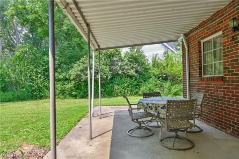 6244 Eavenson Road Brook Park OH 44142