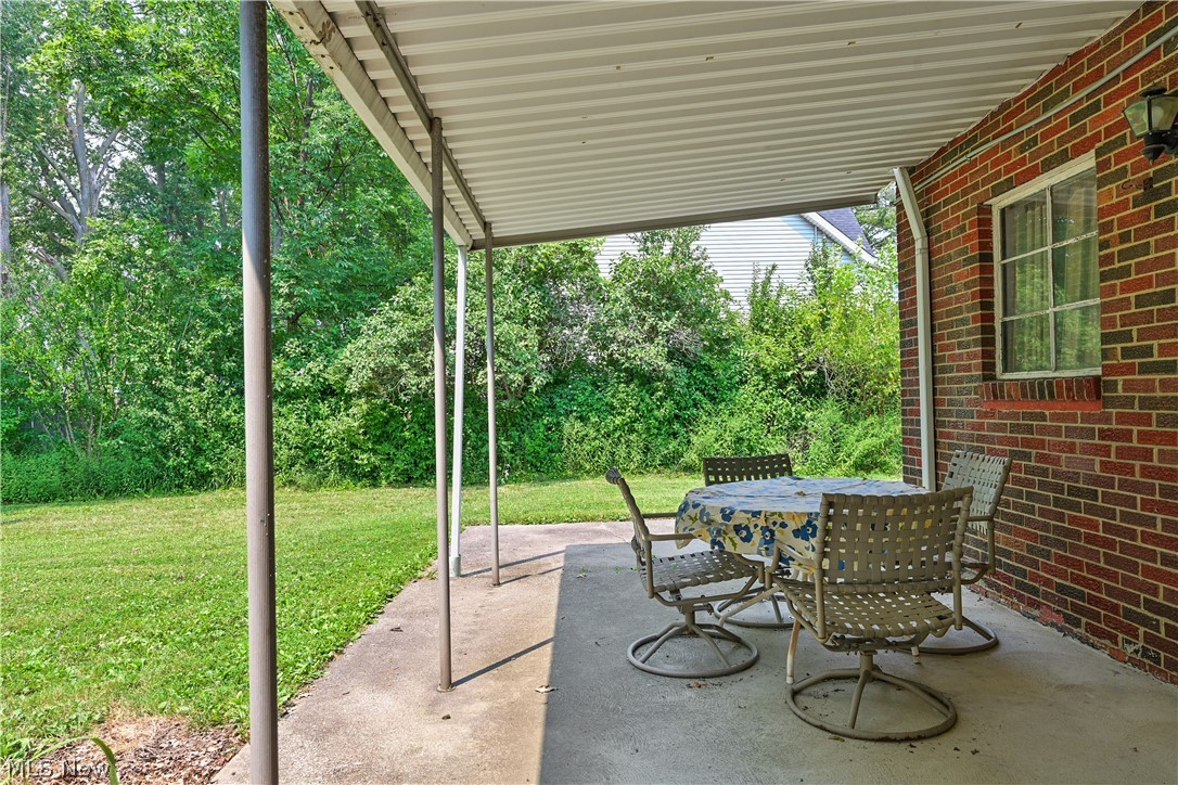 6244 Eavenson Road Brook Park OH 44142