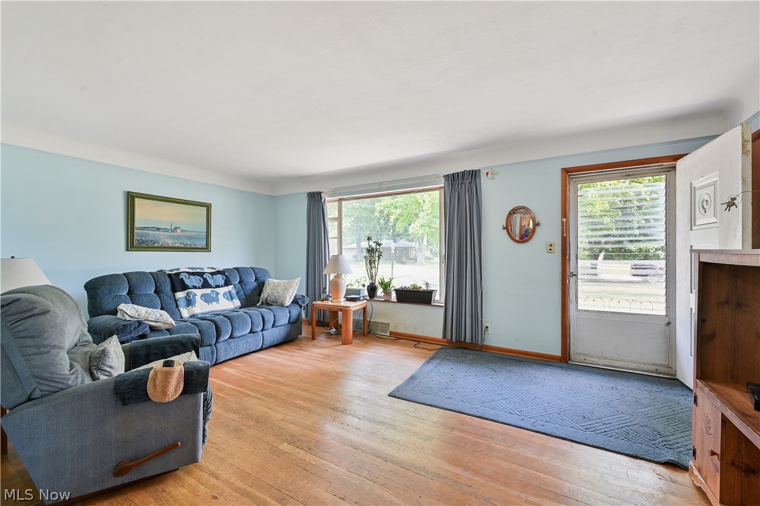 6244 Eavenson Road Brook Park OH 44142