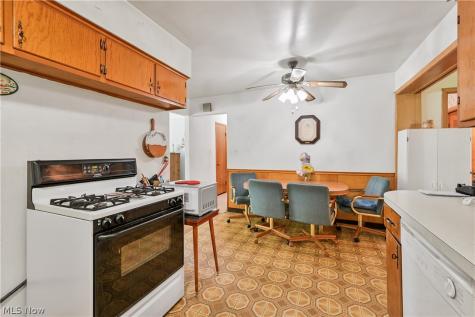 6244 Eavenson Road Brook Park OH 44142