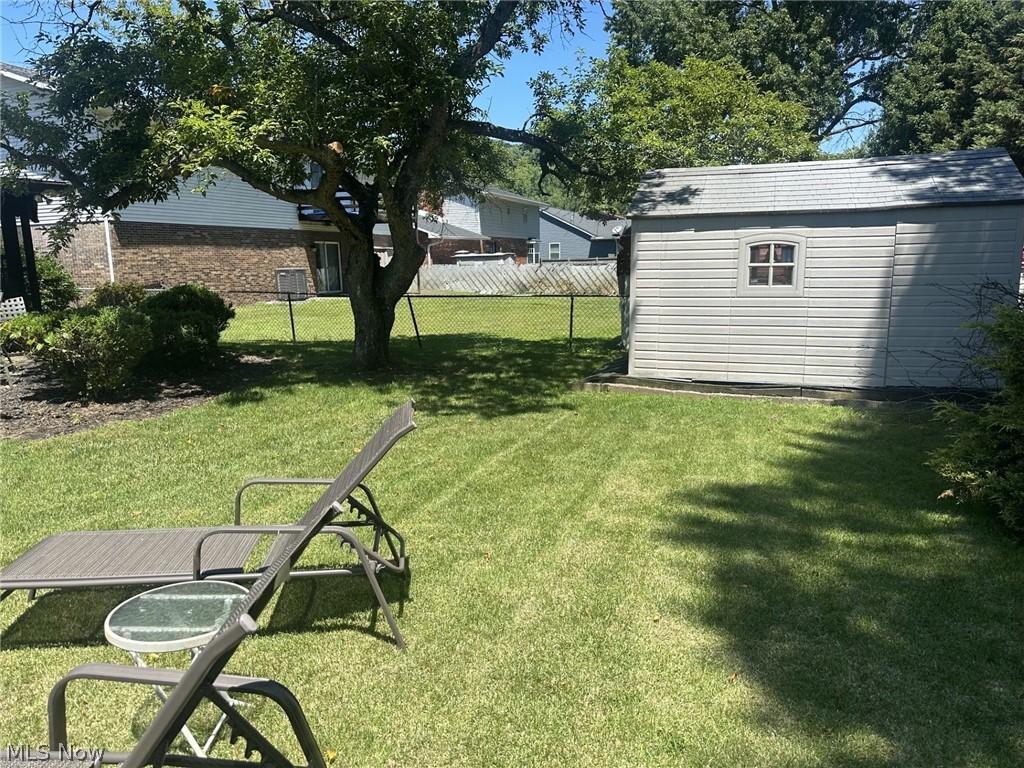 812 Brentwood Drive Belpre OH 45714