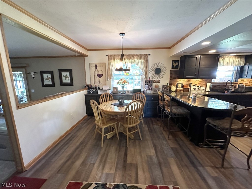 812 Brentwood Drive Belpre OH 45714