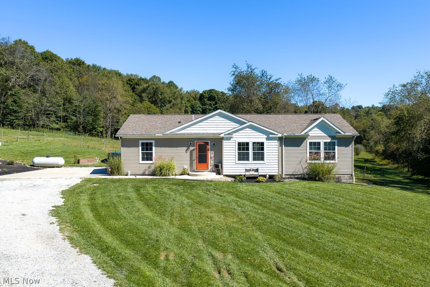Bowerston OH, 9312 Deacon Road SW