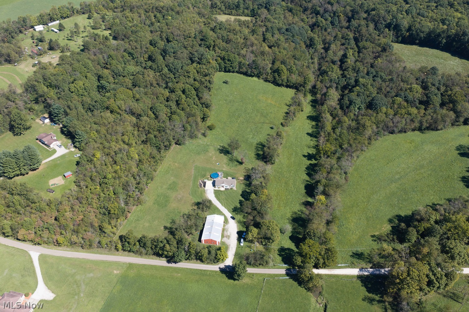 9312 Deacon Road SW Bowerston OH 44695